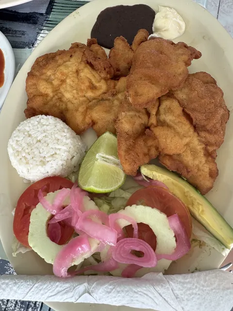 Marisqueria Tucanes image 4