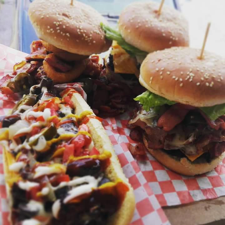 La Reina / Hamburguesas, Alitas, Cerveza, Micheladas image 3