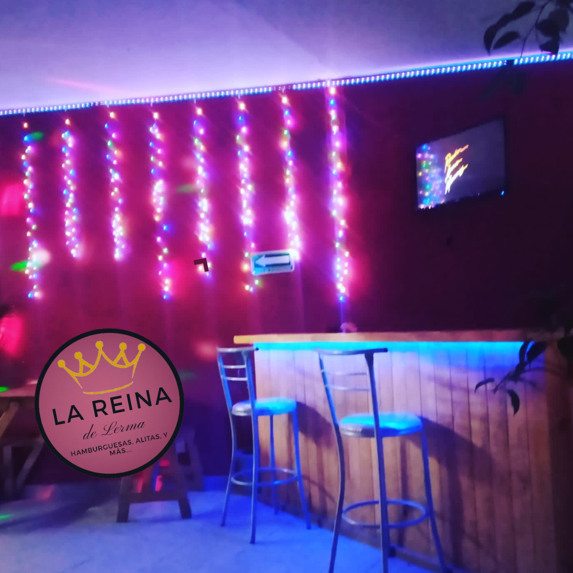 La Reina / Hamburguesas, Alitas, Cerveza, Micheladas image 5