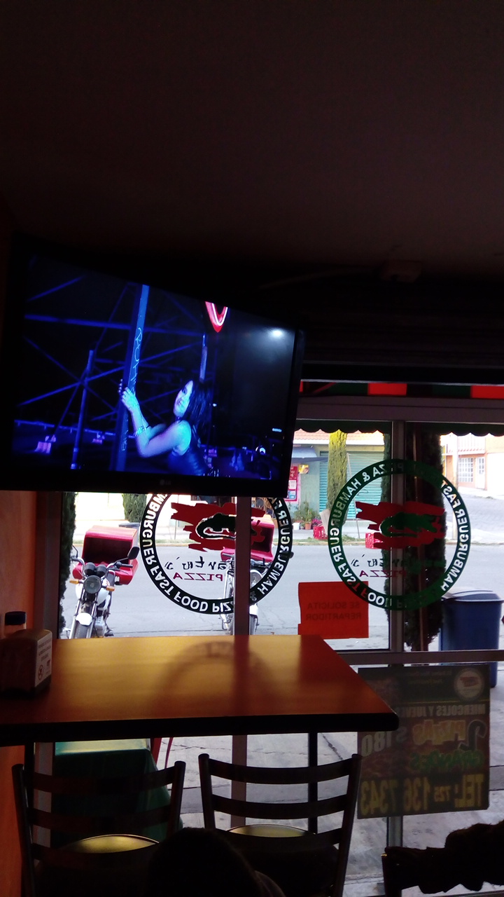 Lagartos house pizza image 8