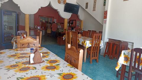 Los Girasoles image 2