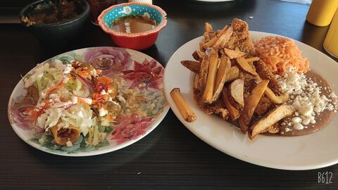 Las bonitas restaurante image 1