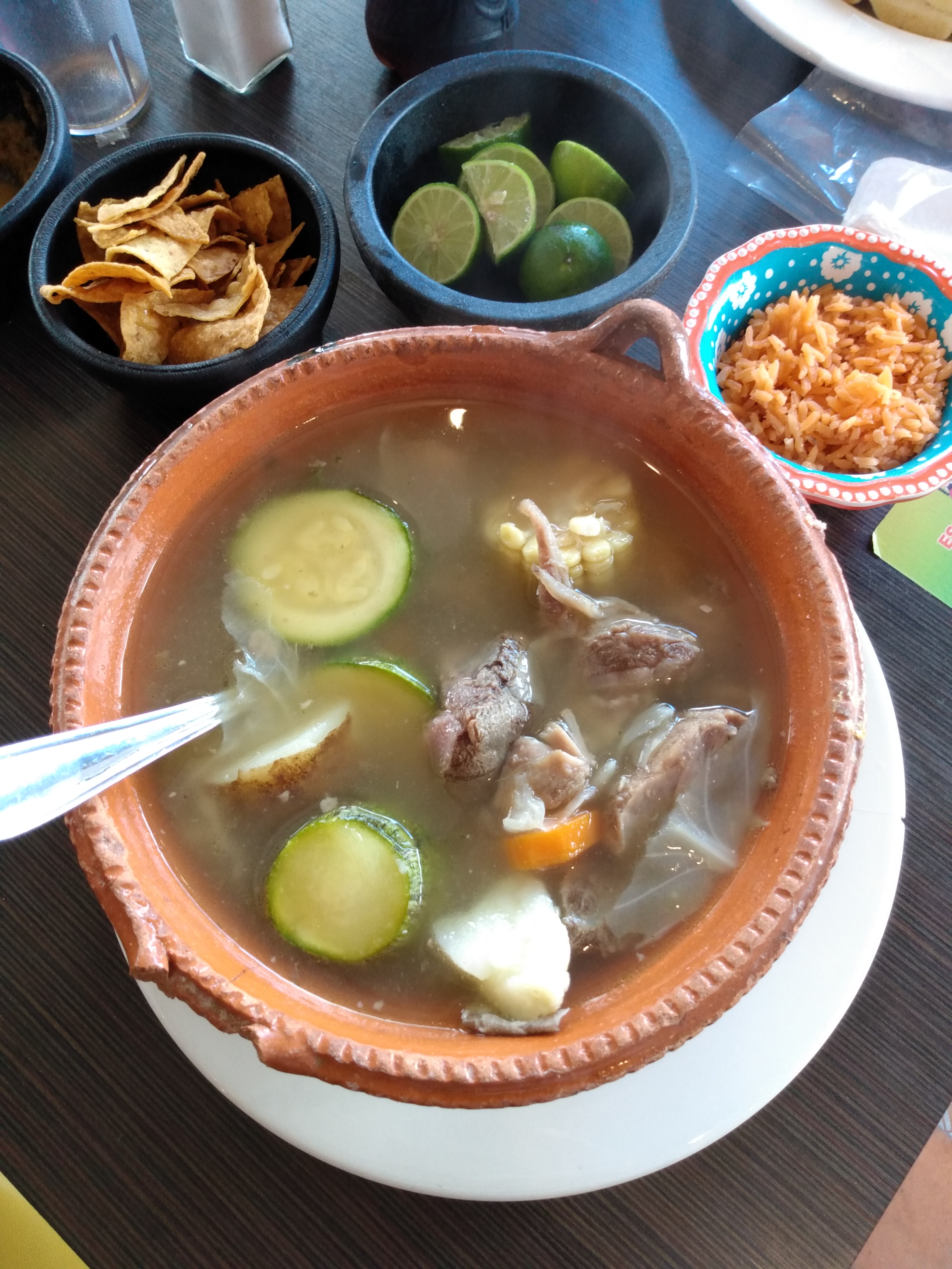 Las bonitas restaurante image 3