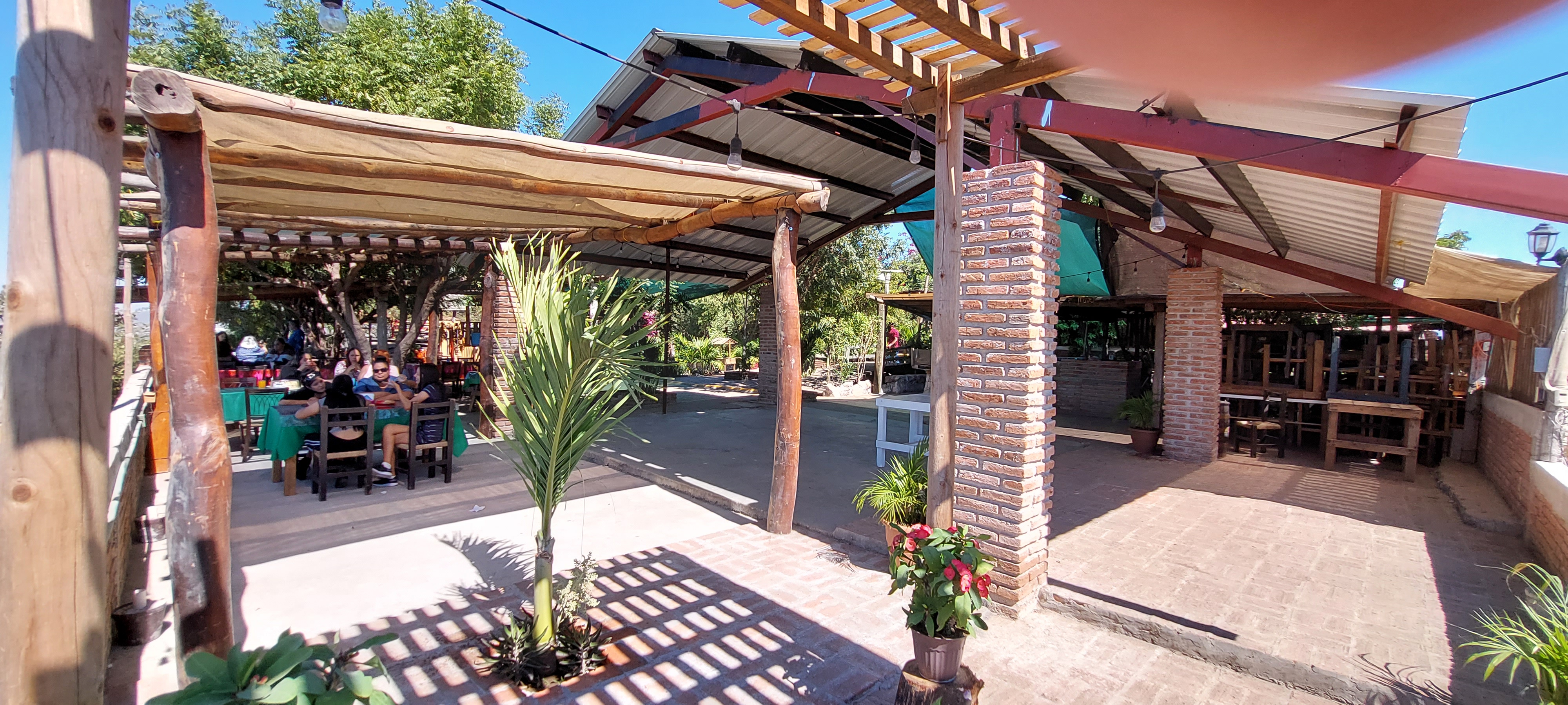 Restaurante mamá chana image 1