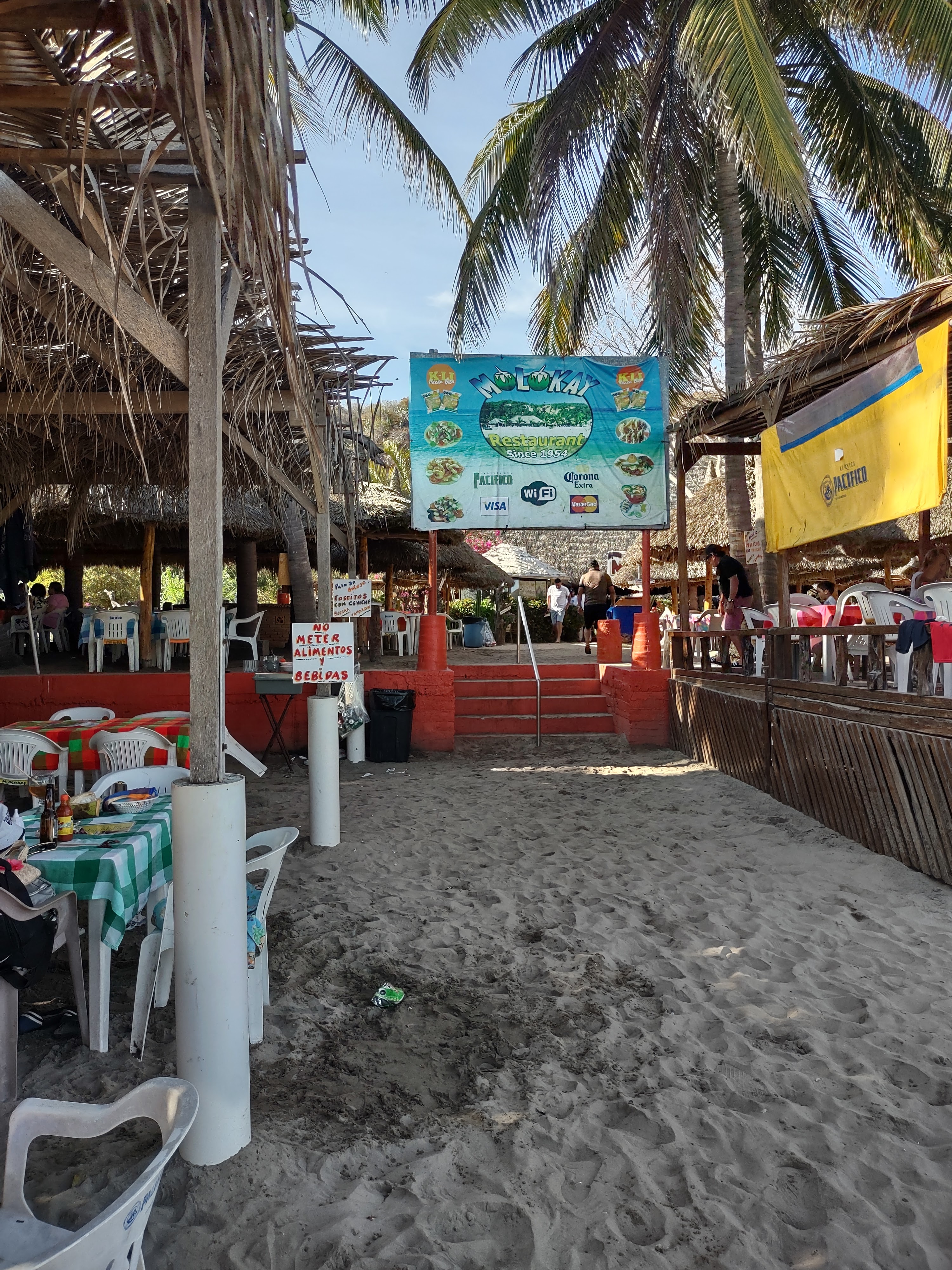 MOLOKAY RESTAURANT image 6