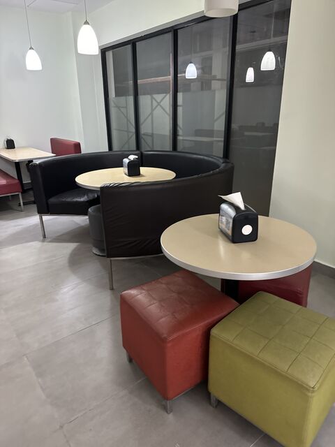 Carl's Jr image 4
