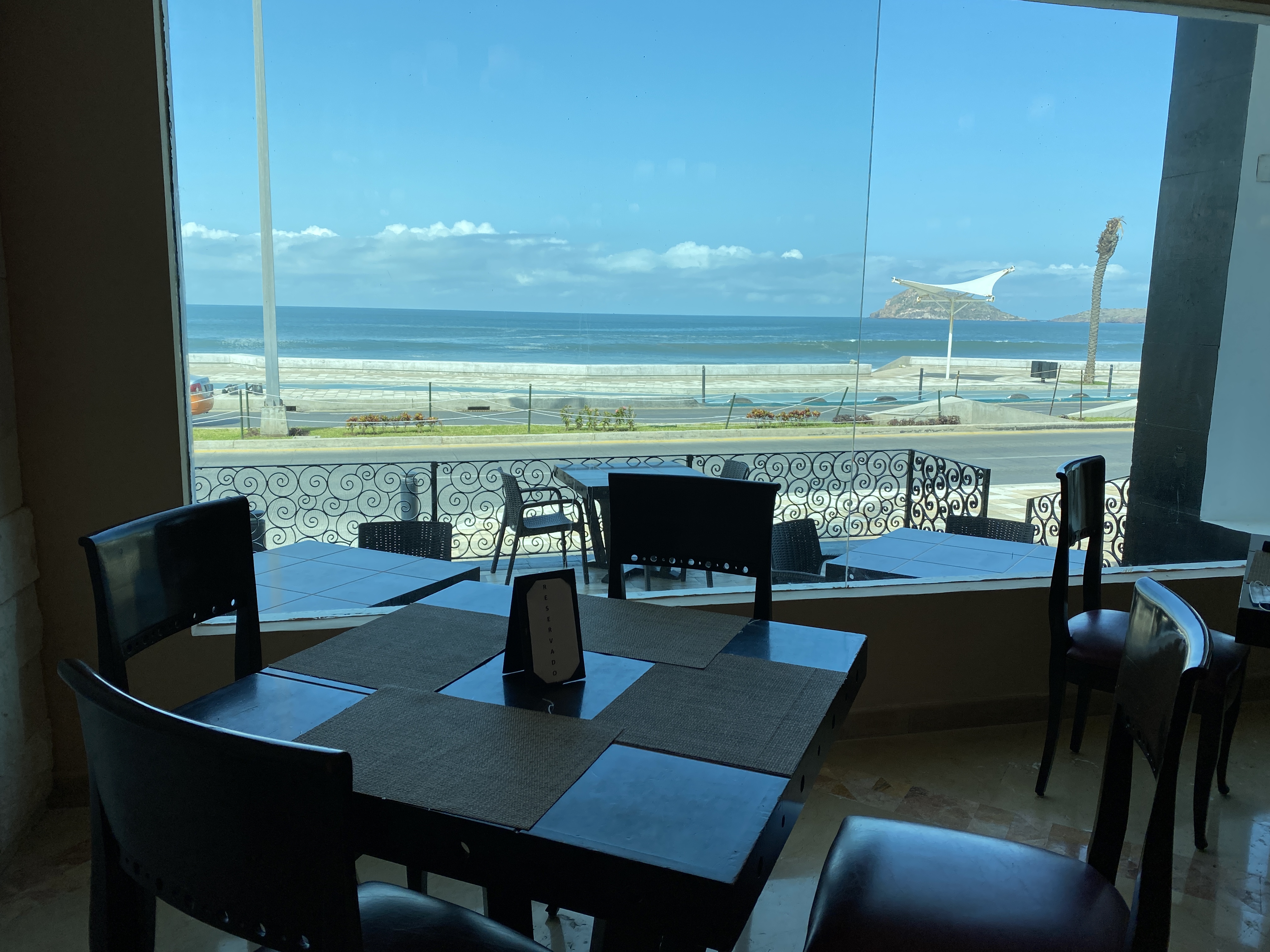 Restaurante ME image 4