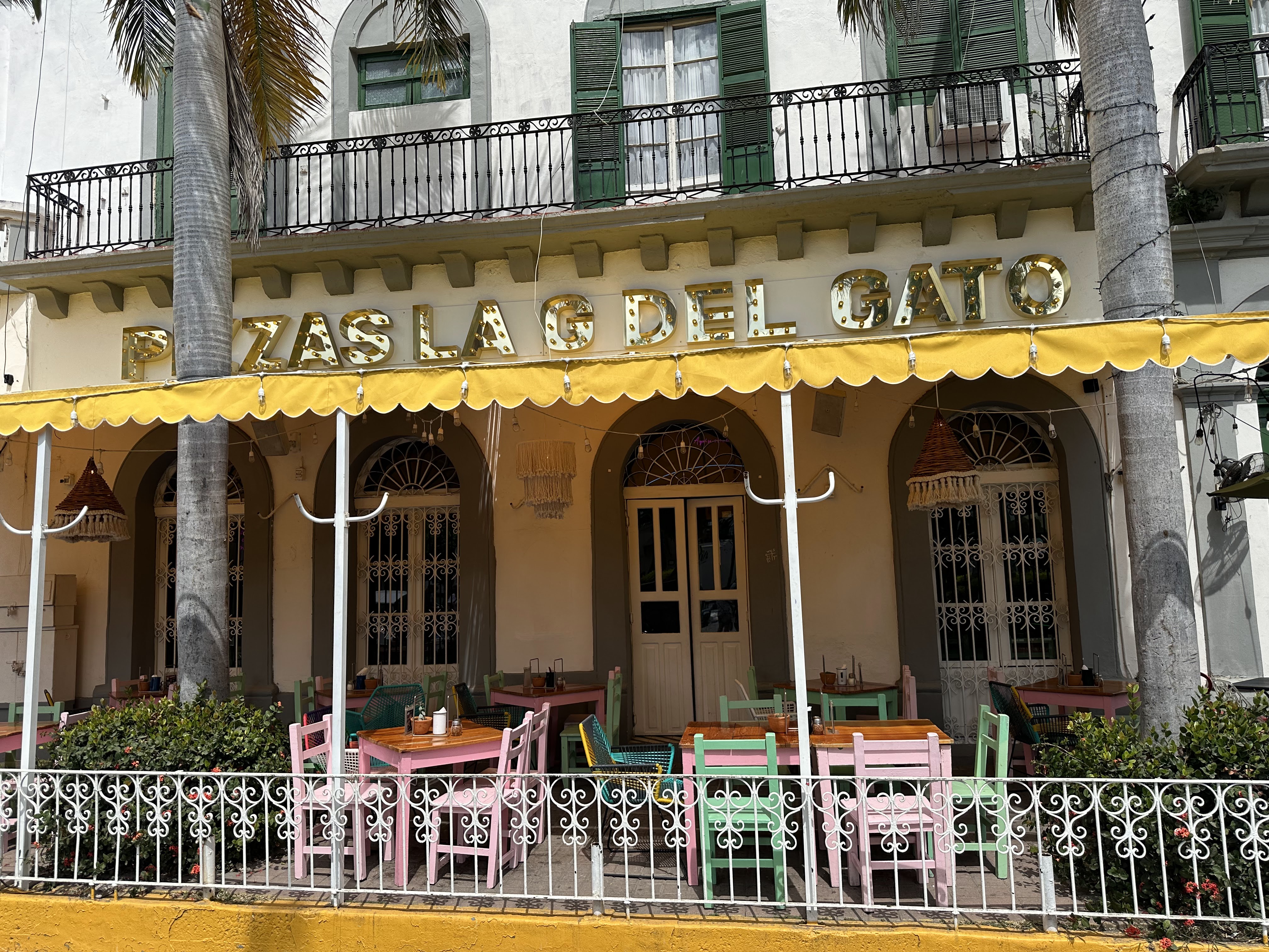 Pedro y Lola image 3