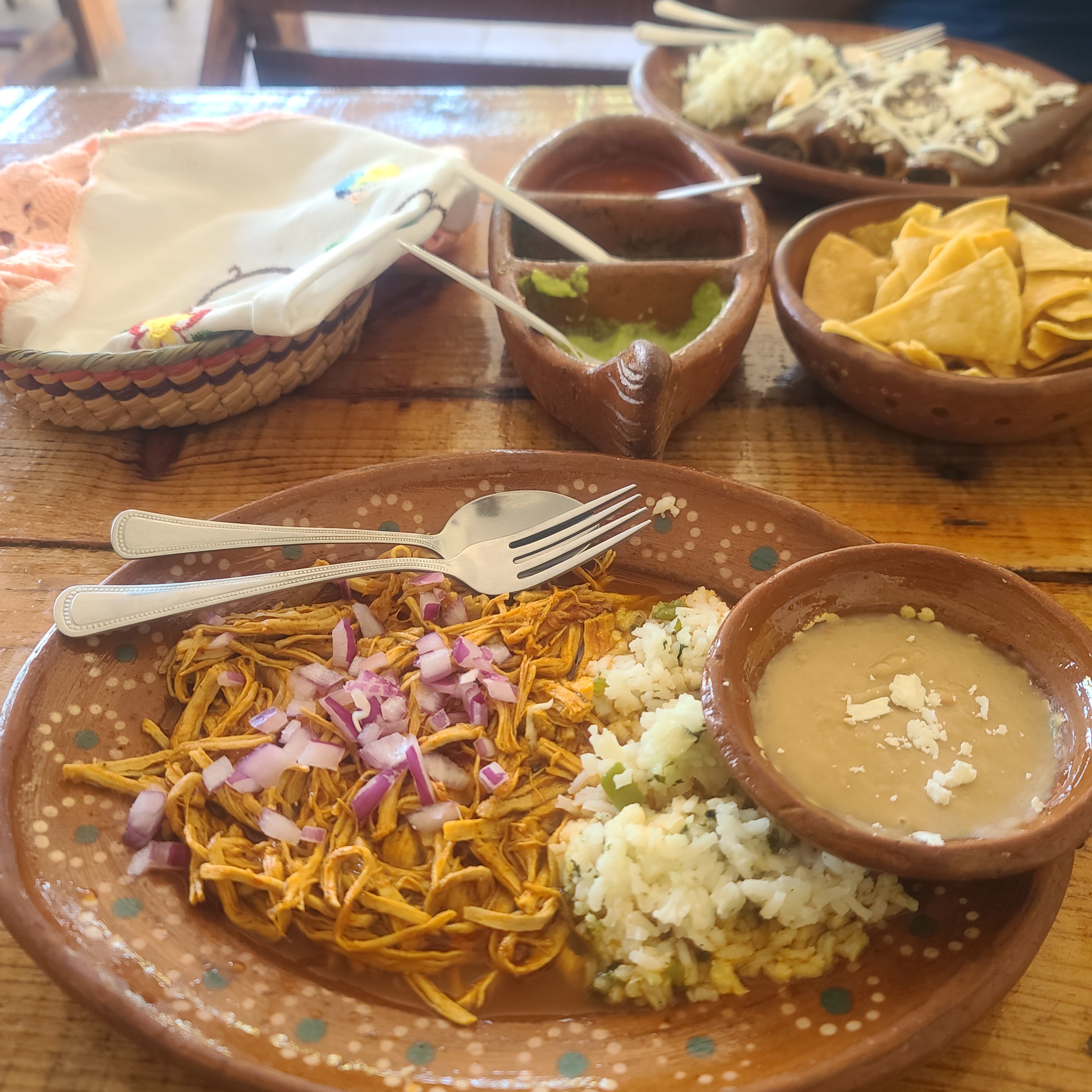 El Arribo Restaurant image 3