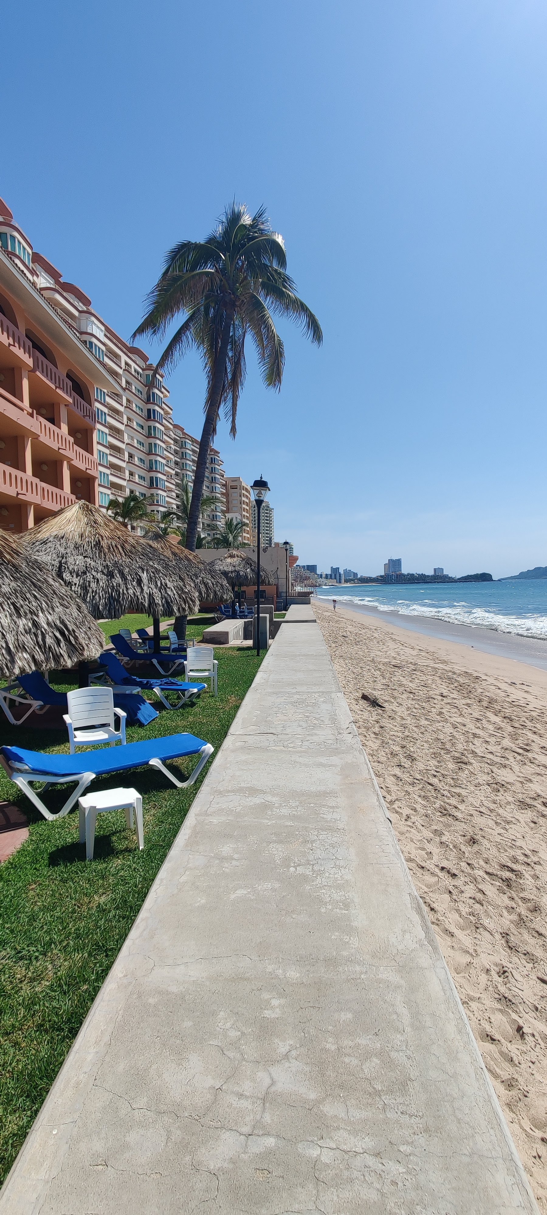 La Palapa Restaurant, Torres Mazatlan image 10