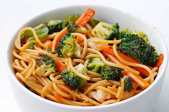 2 hermanos comida china image 3