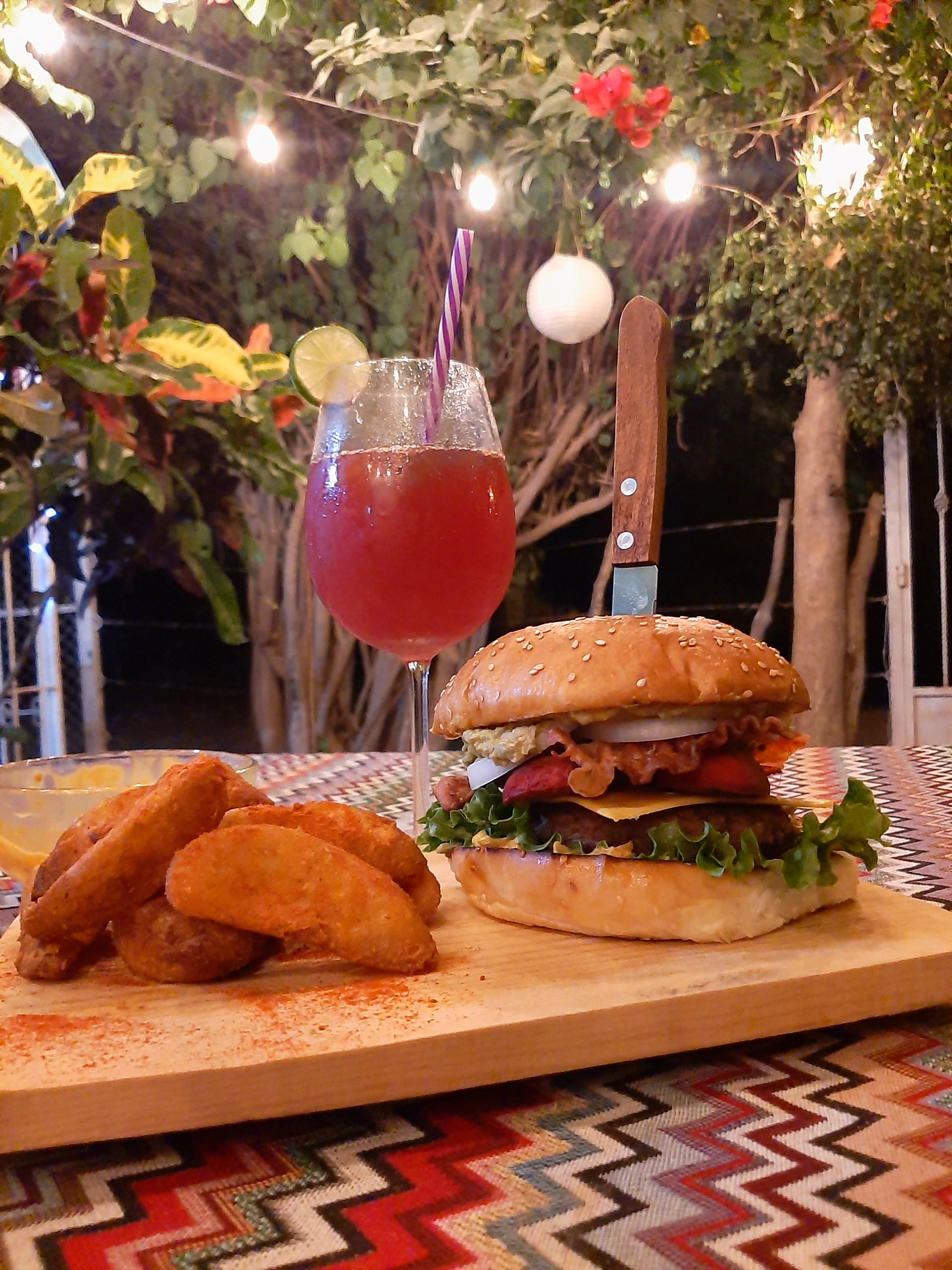 RABI'S BURGERS & MORE image 2