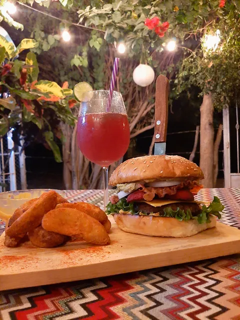 RABI'S BURGERS & MORE image 2
