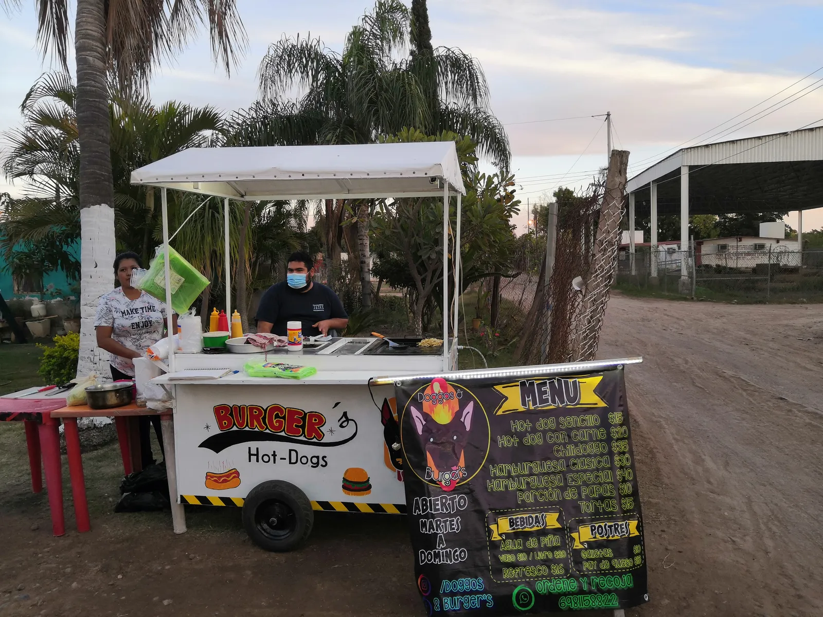 Doggos & Burger's image 7