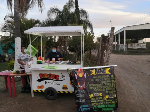 Doggos & Burger's image 7