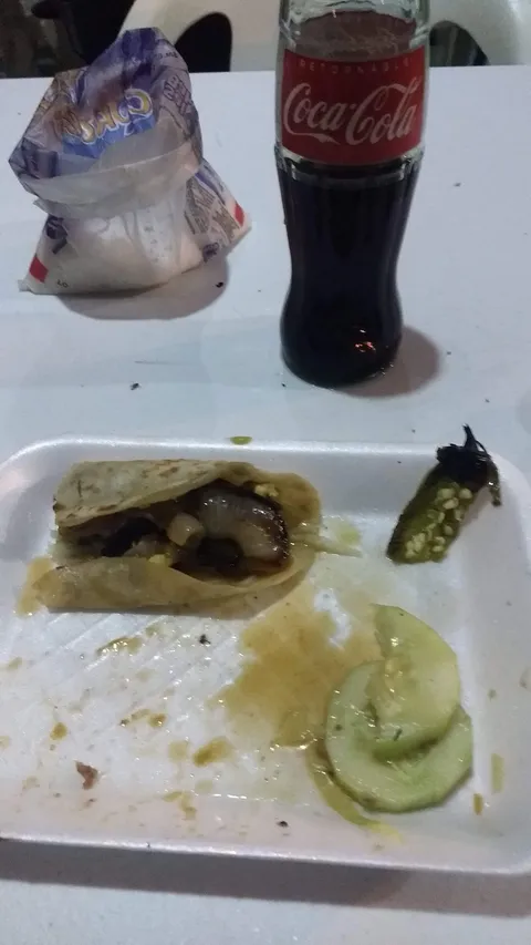 La Casa de Emma Restaurant y El Frijol Hot-Dogs image 8
