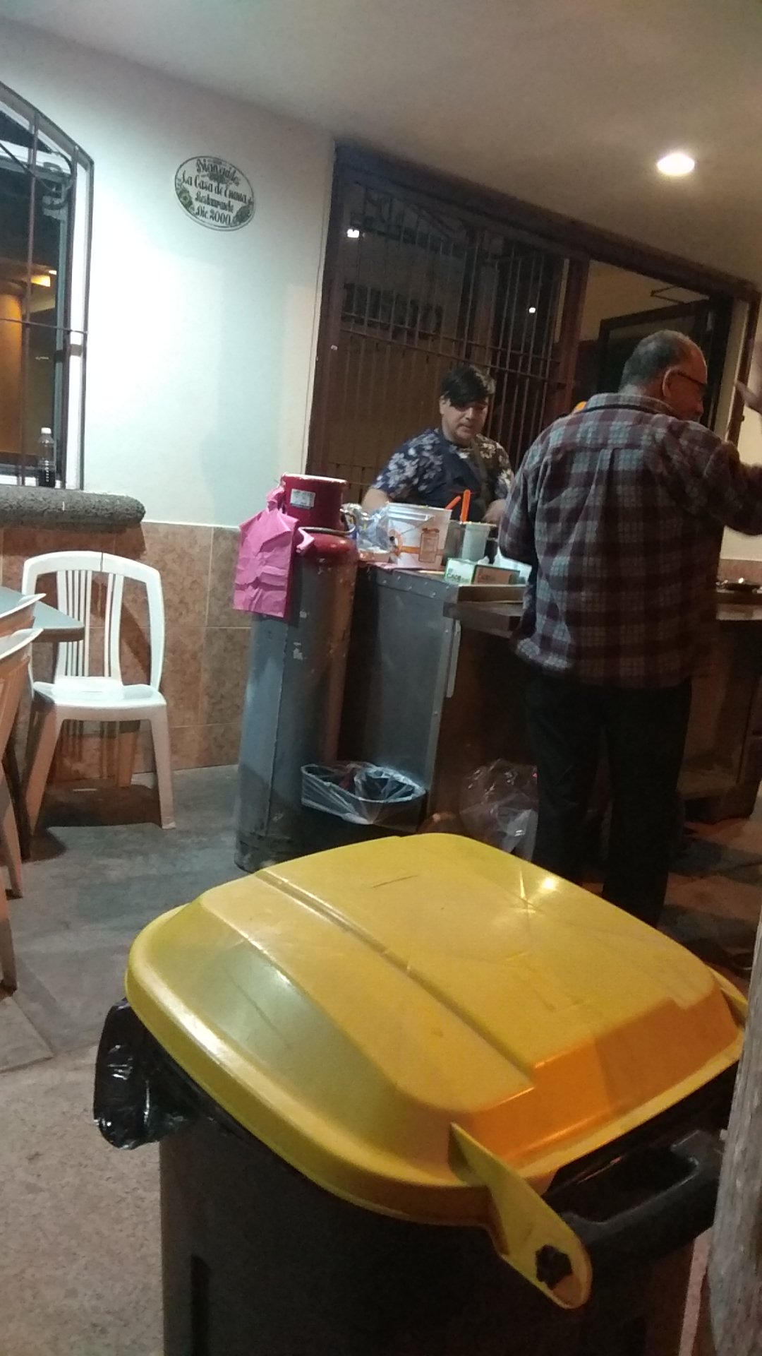 La Casa de Emma Restaurant y El Frijol Hot-Dogs image 9