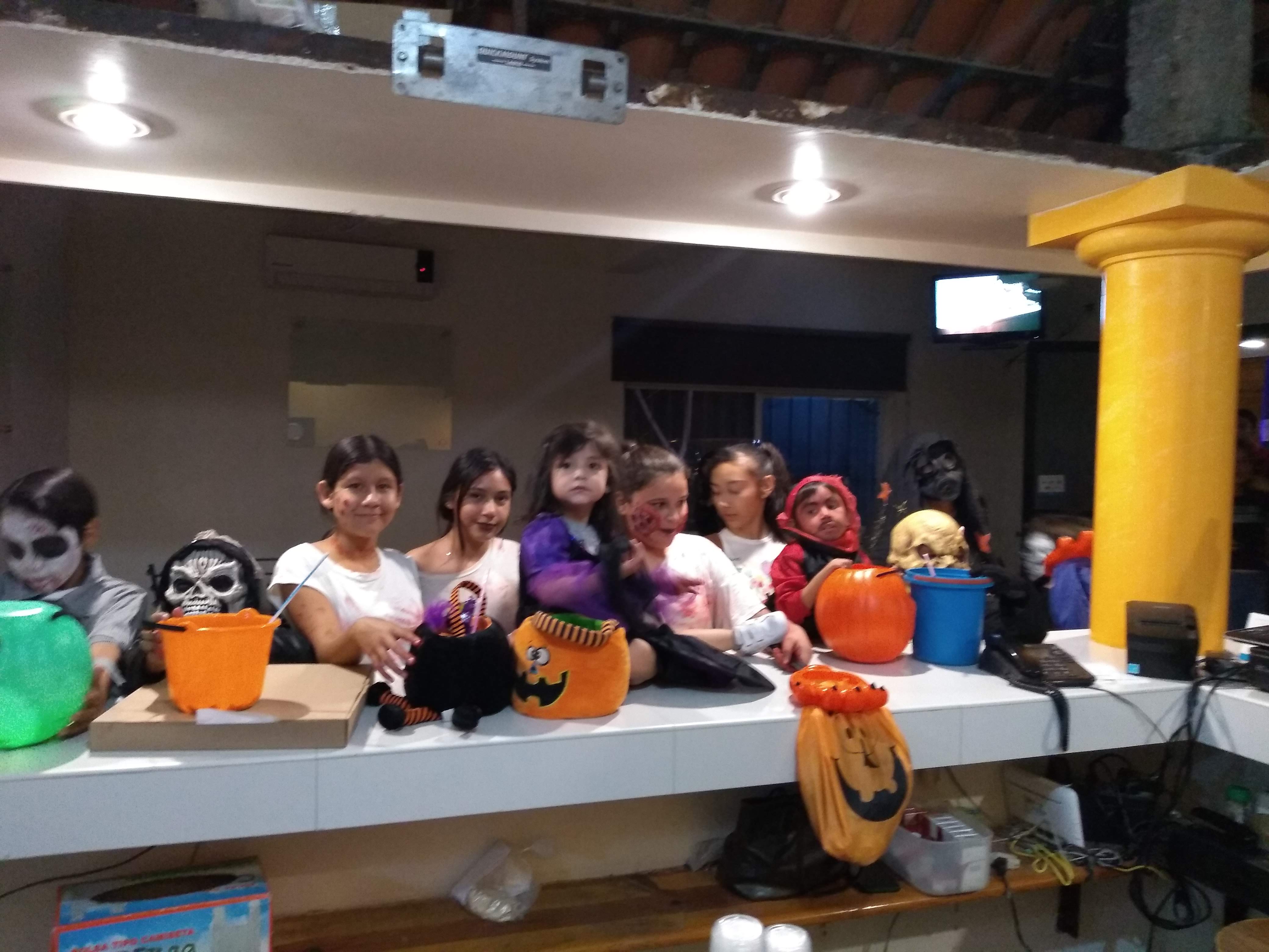 La Casa de Emma Restaurant y El Frijol Hot-Dogs image 10