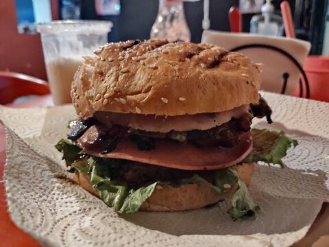 Burguer Chee image 2