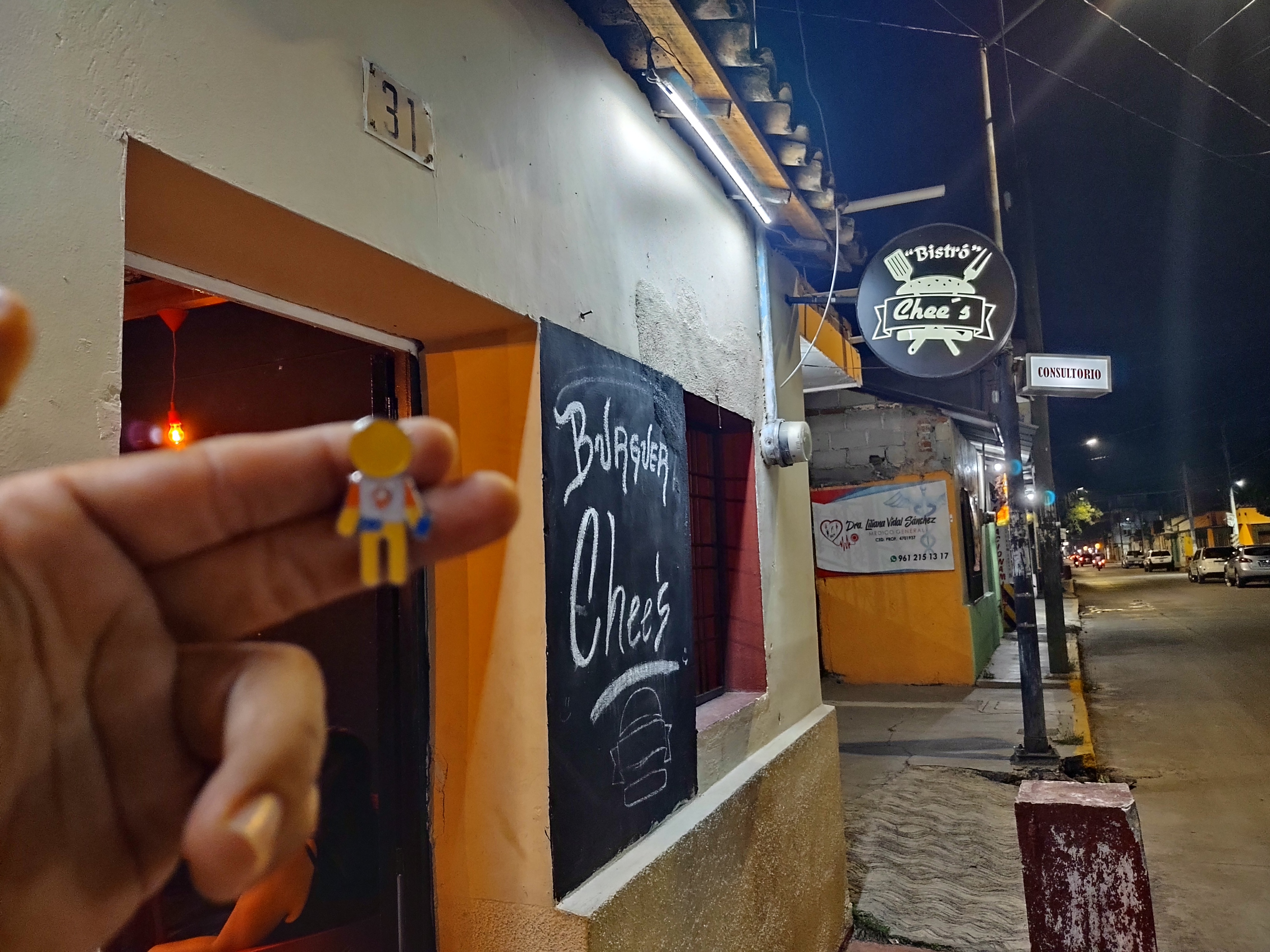 Burguer Chee image 7