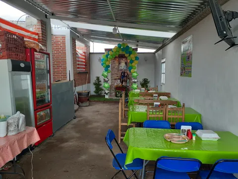 Tacos y Hamburguesas "EL CRUCERO" image 1