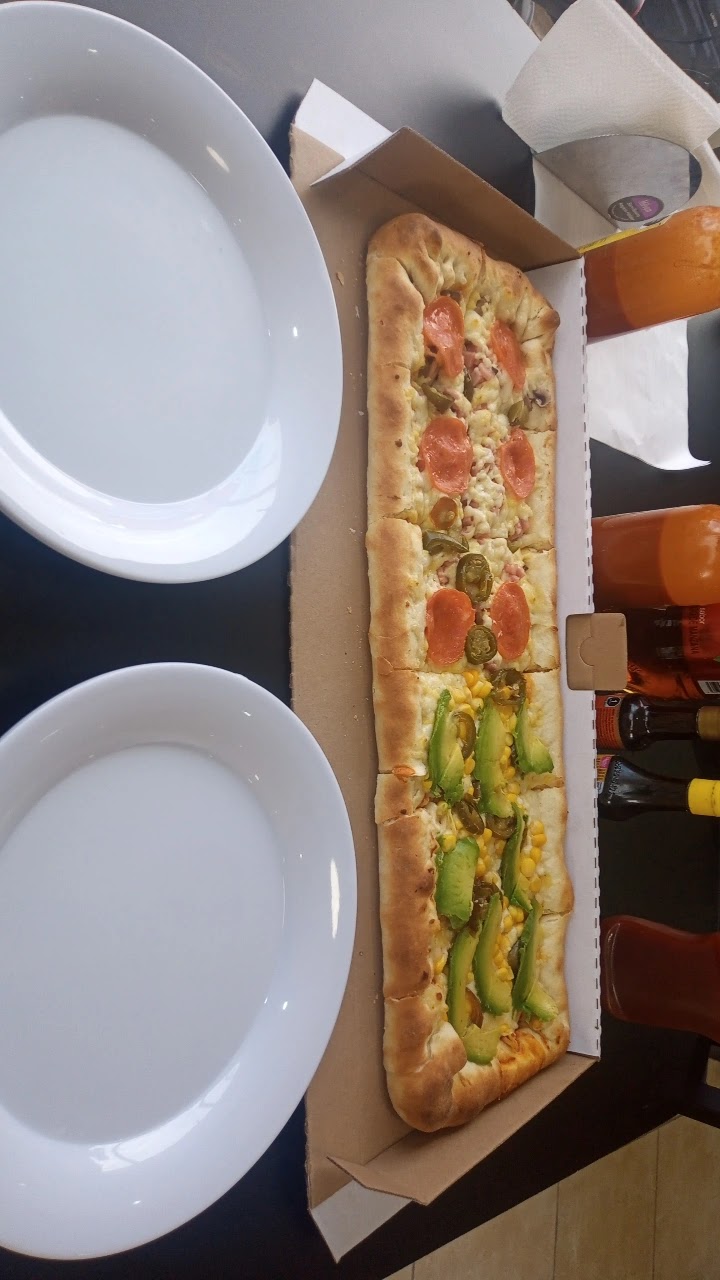 Sinai Pizzas image 3