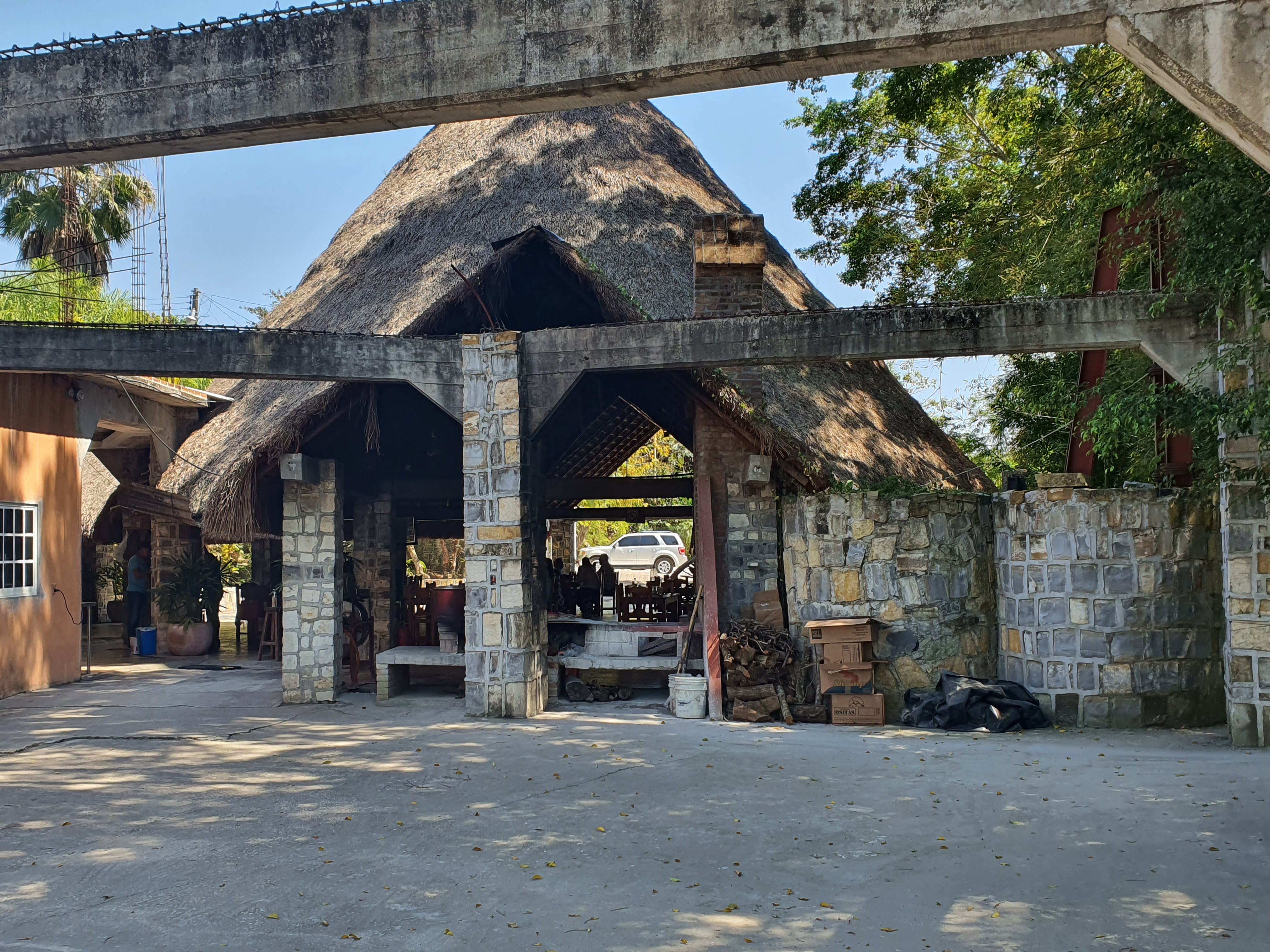 Restaurant De Mariscos Peces vivos image 4