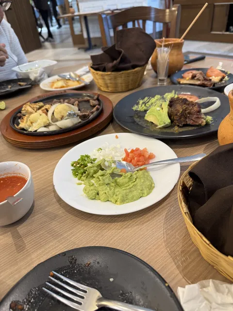 Restaurante Los Fresnos (Suc. Rinconada) image 3