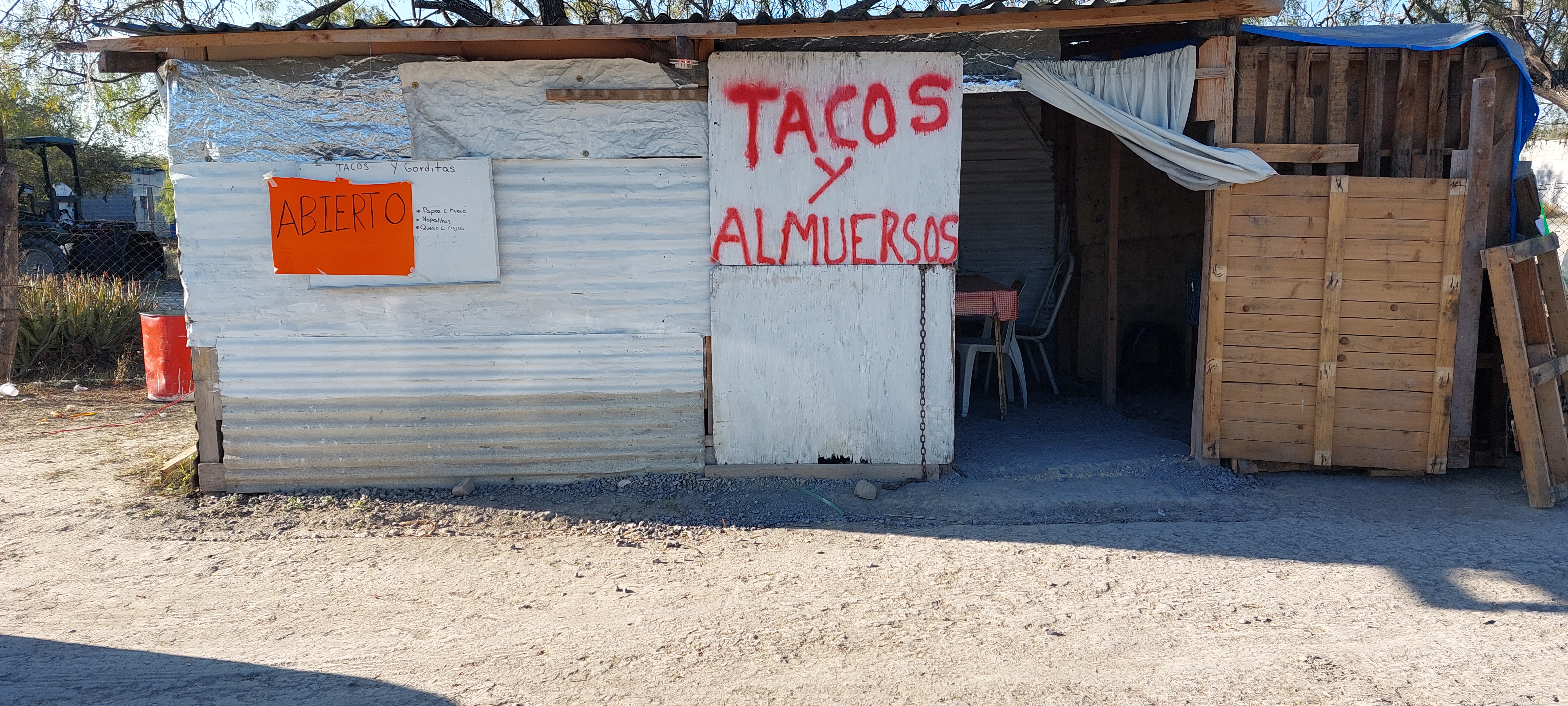 LAS COMADRES image 1