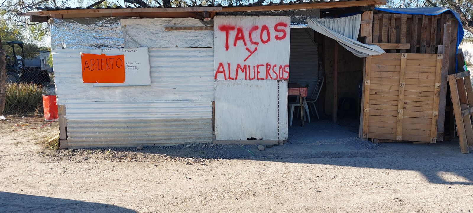 LAS COMADRES image 1