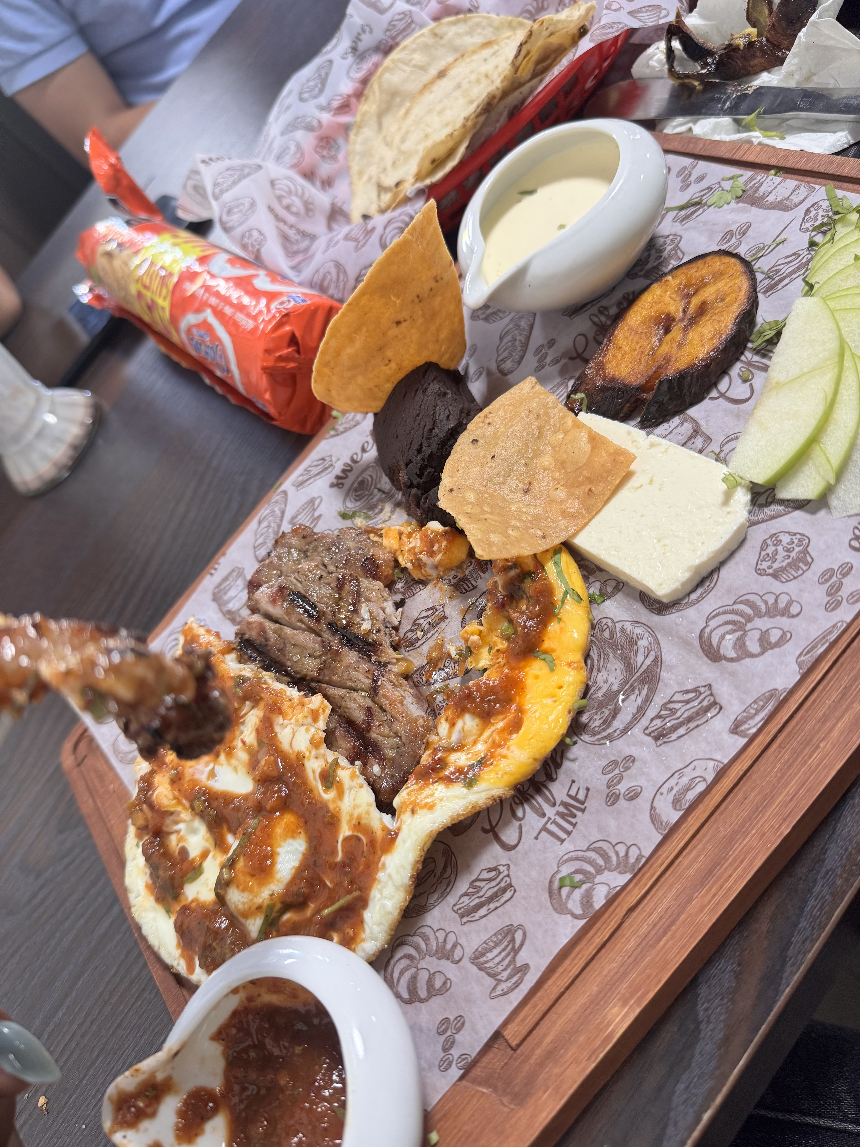 El Barbas Restaurante y Cafeteria image 5