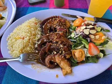 Mariscos el saladitas image 8