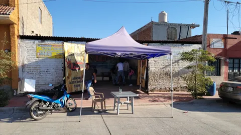 Mariscos El Pimpola image 1