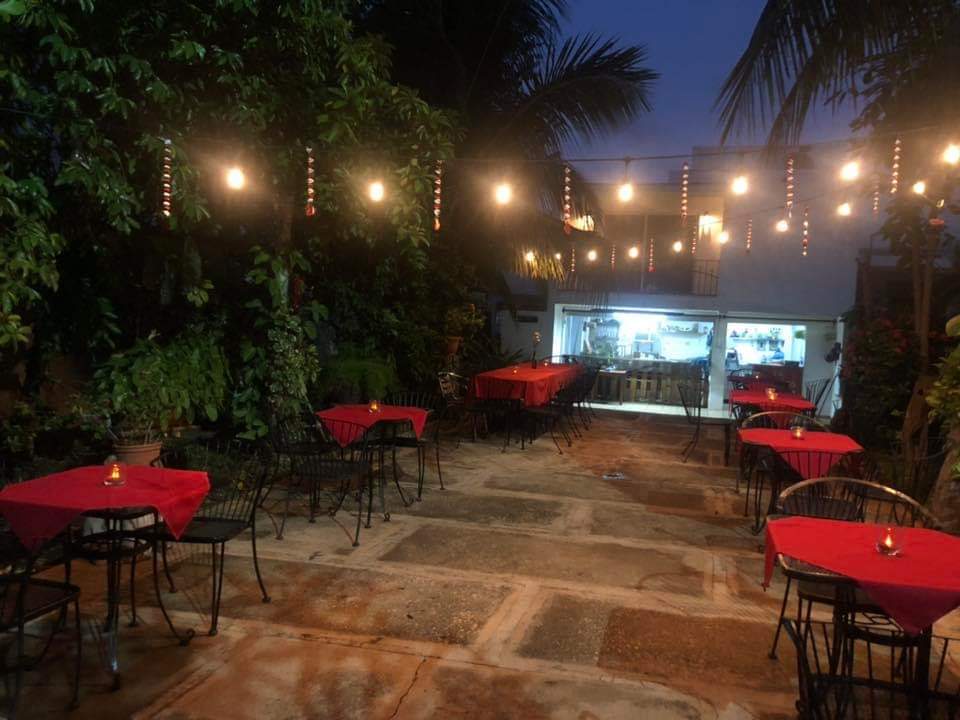 Casa Blanca Heladería& Restaurant image 2