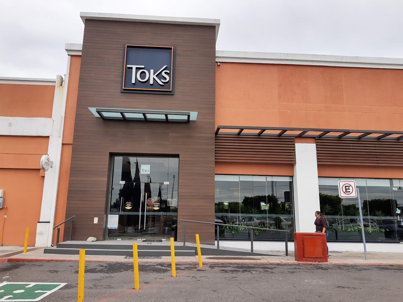 Toks Torres Landa image 1