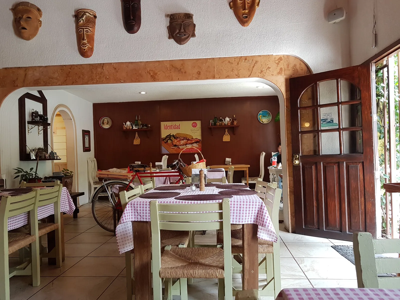 La Tertulia image 4