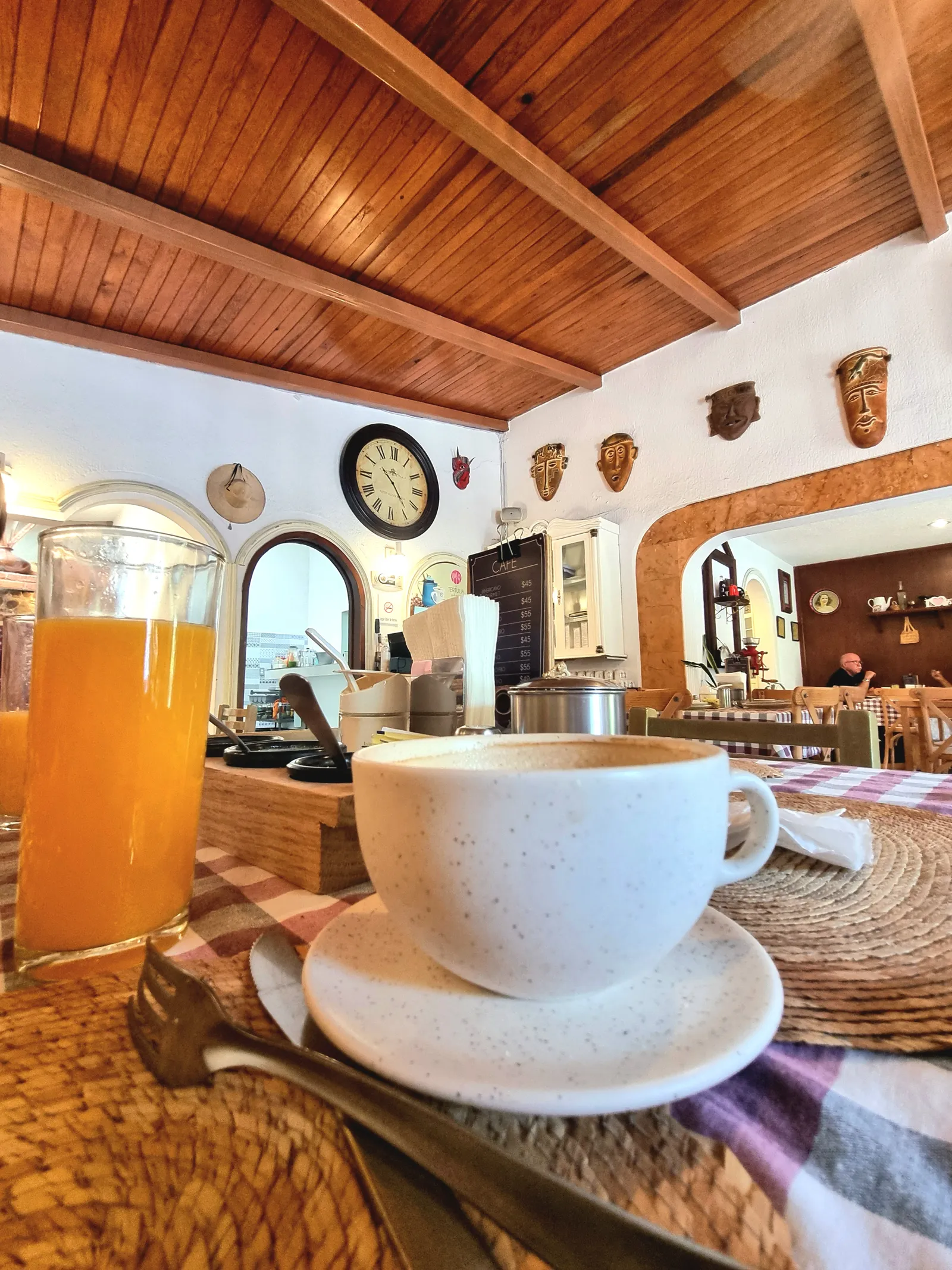 La Tertulia image 5