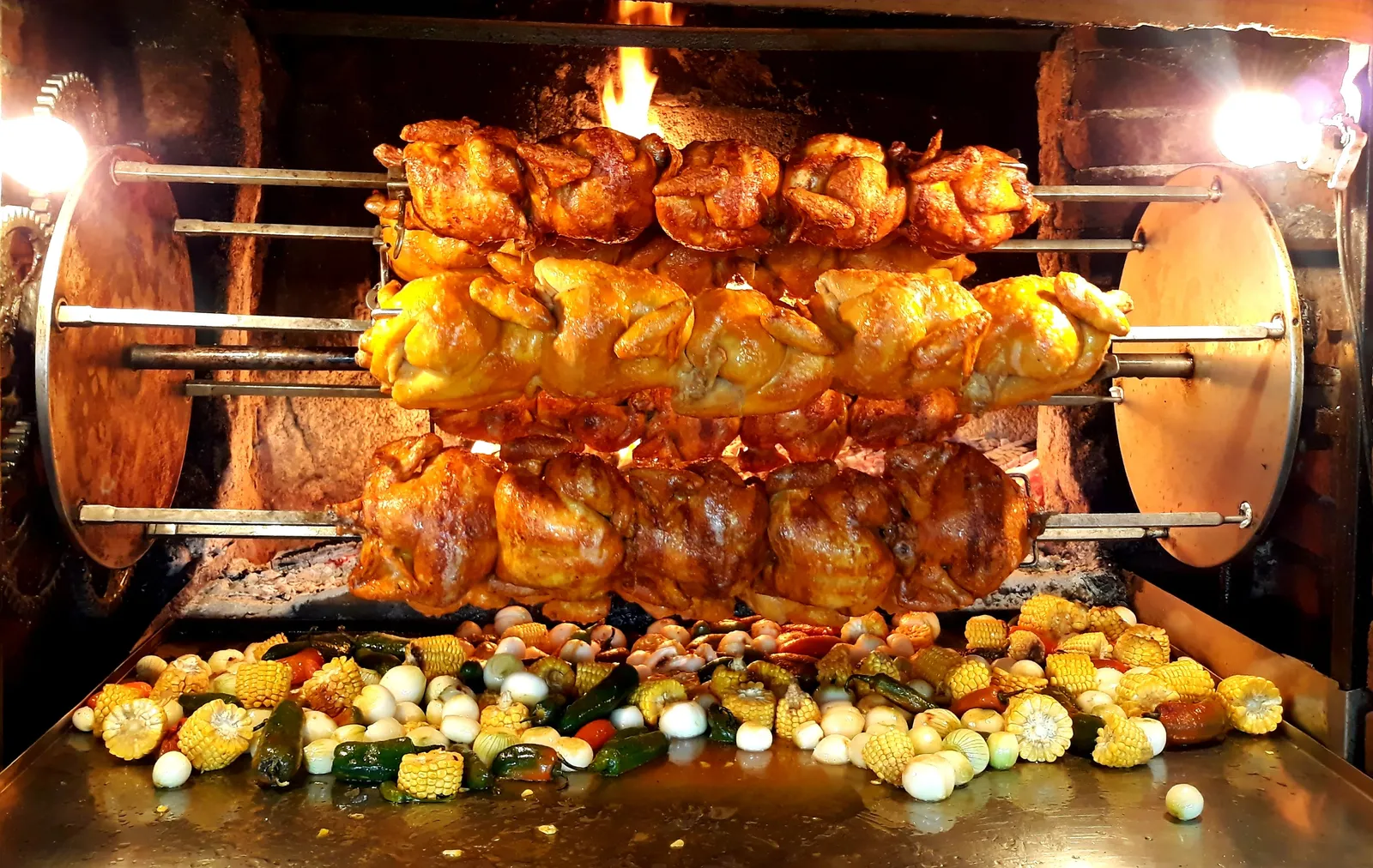 Pollos a la Leña San Lucas image 1