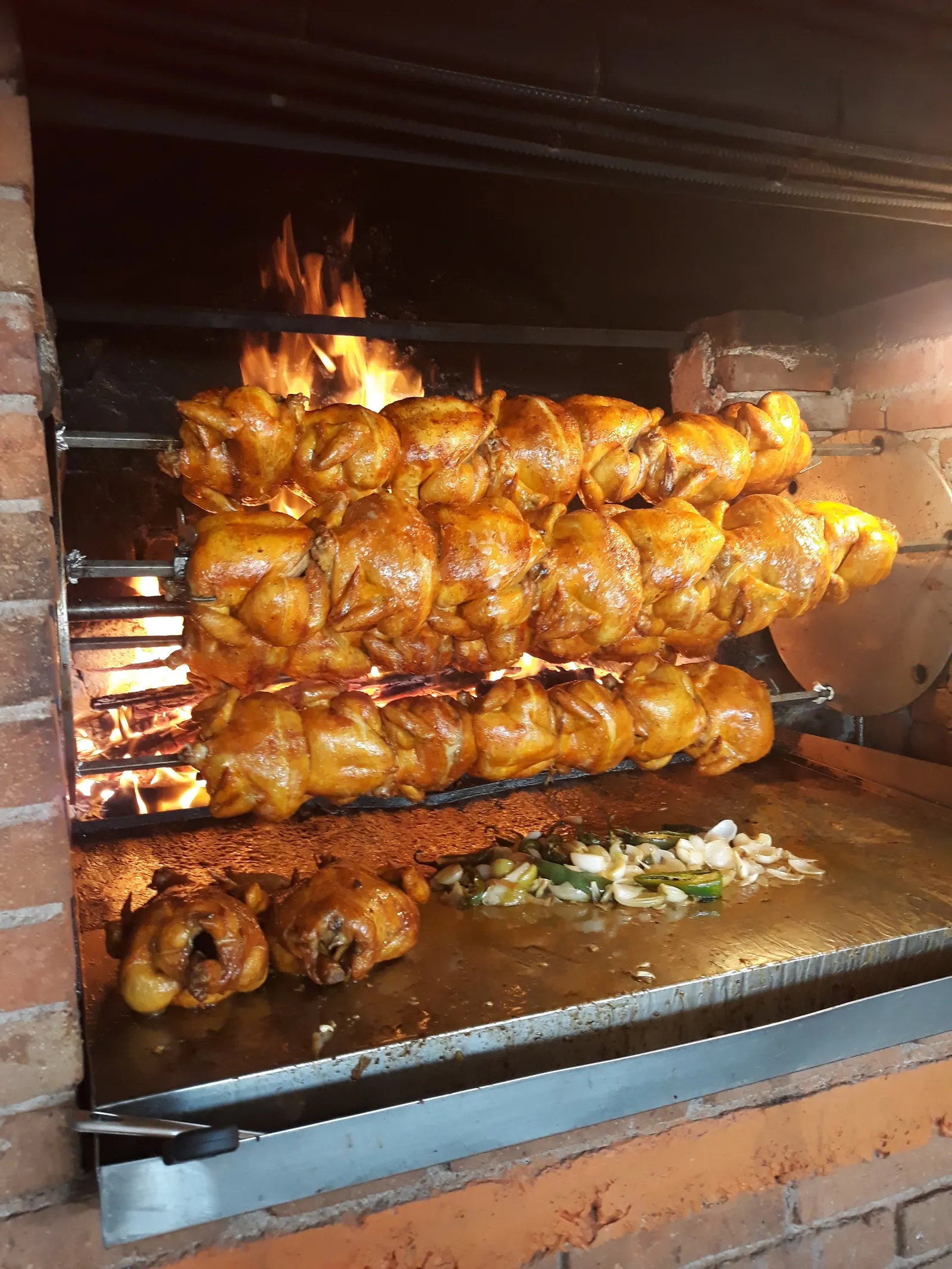 Pollos a la Leña San Lucas image 7