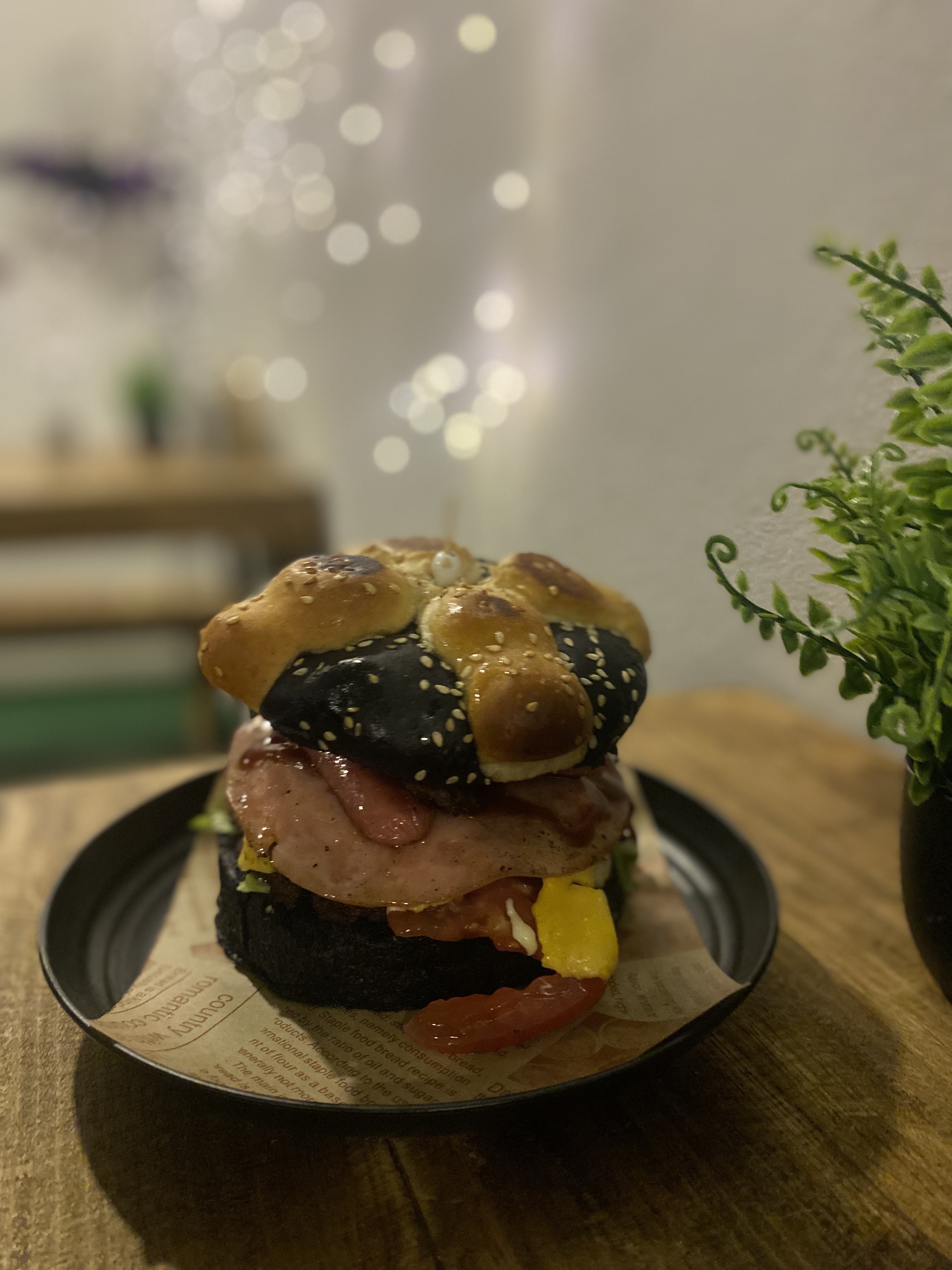 BLACK BURGUER image 3