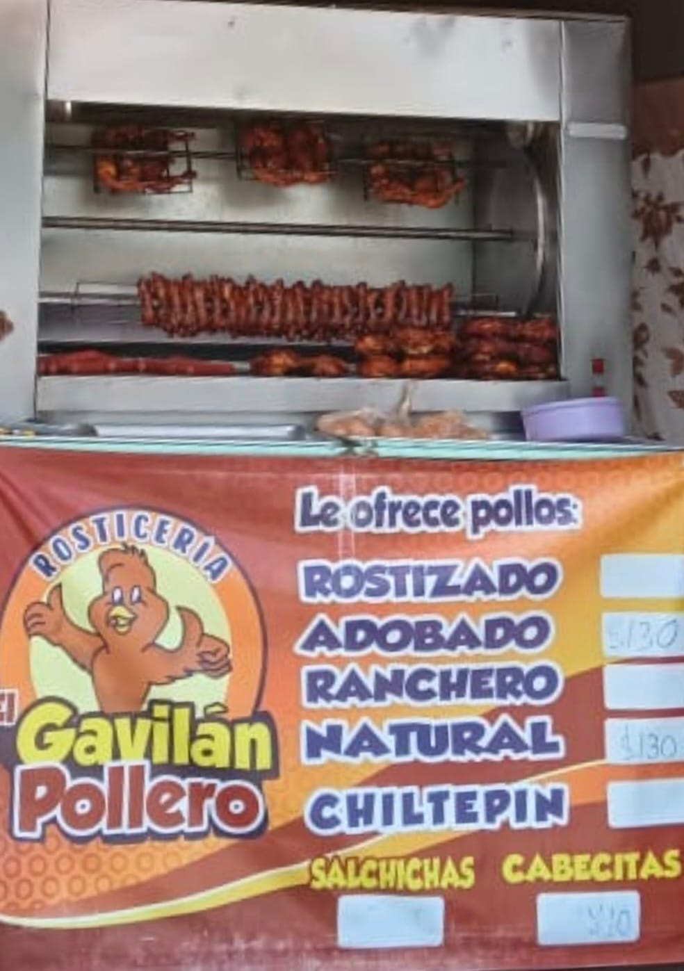 Rosticeria "El Gavilán Pollero" image 4
