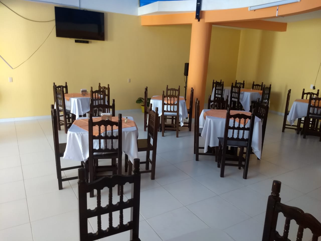 La Torre Restaurante Bar image 2