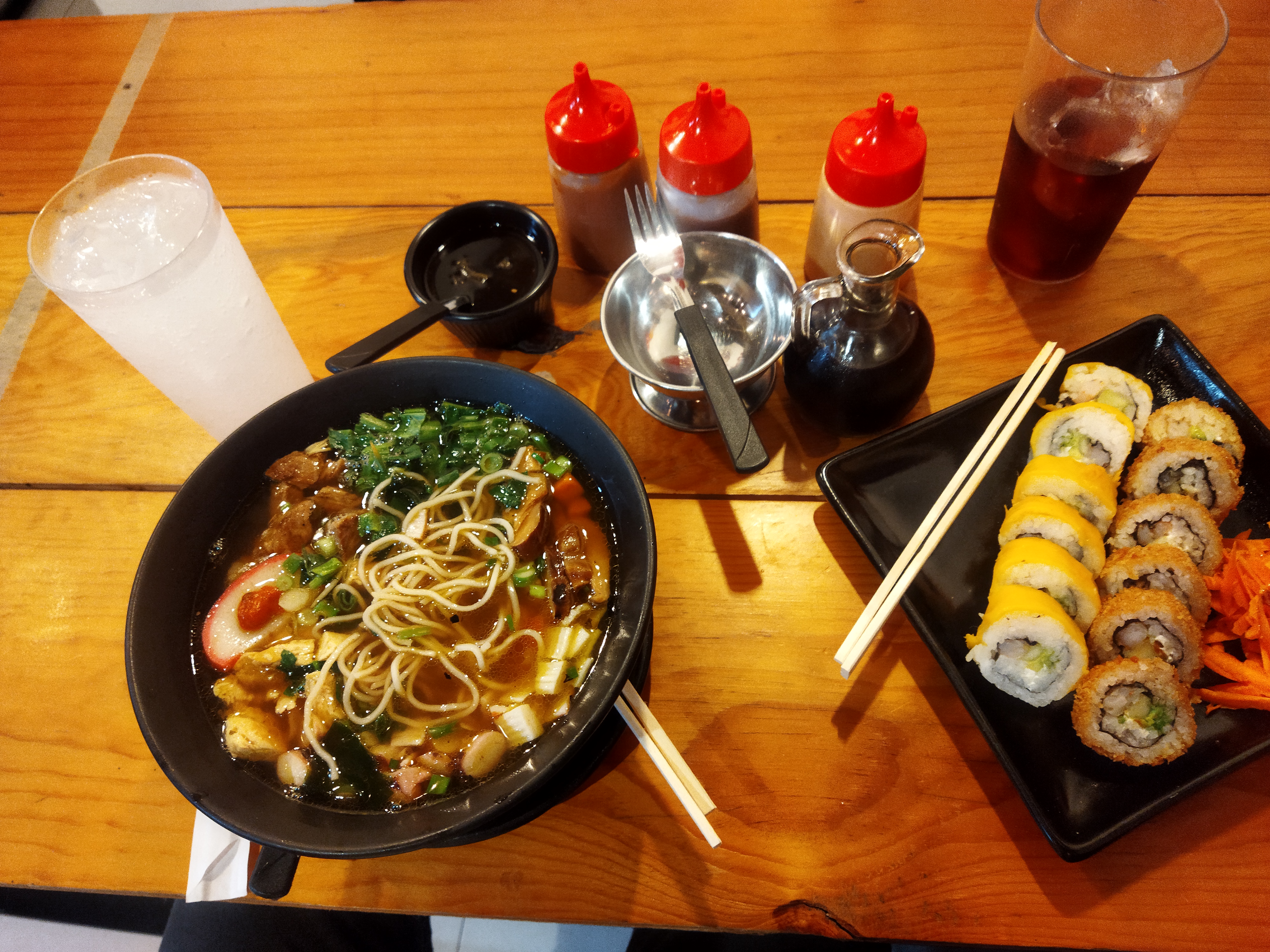 Los Makis Sushi image 4