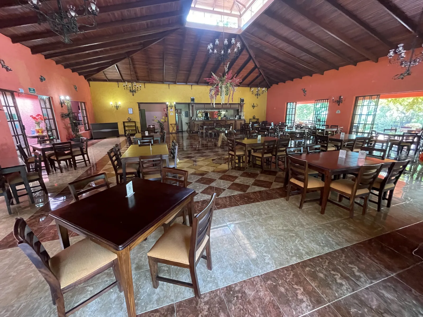 Las Iguanas image 1