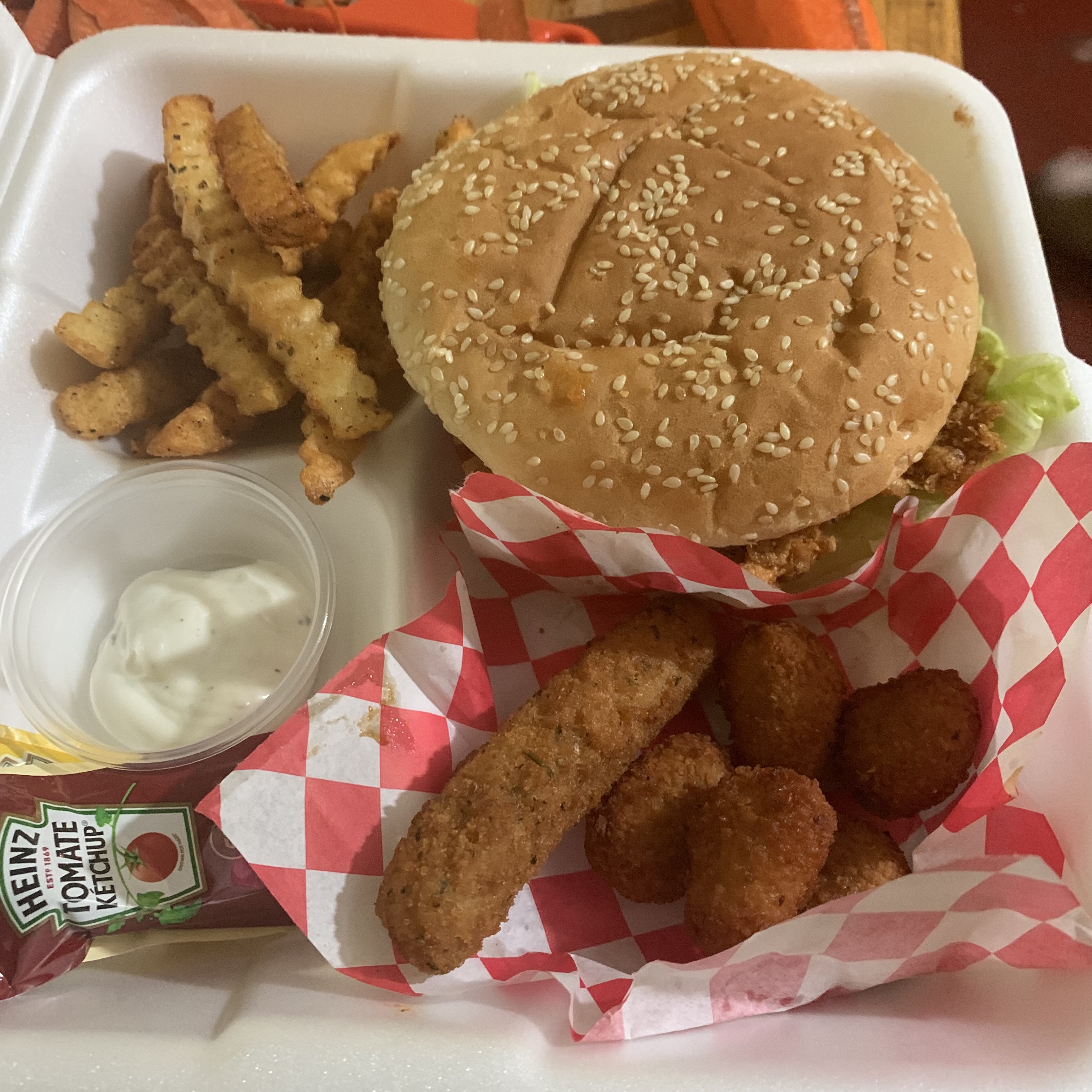 Cafetal Wings Pacayal image 3