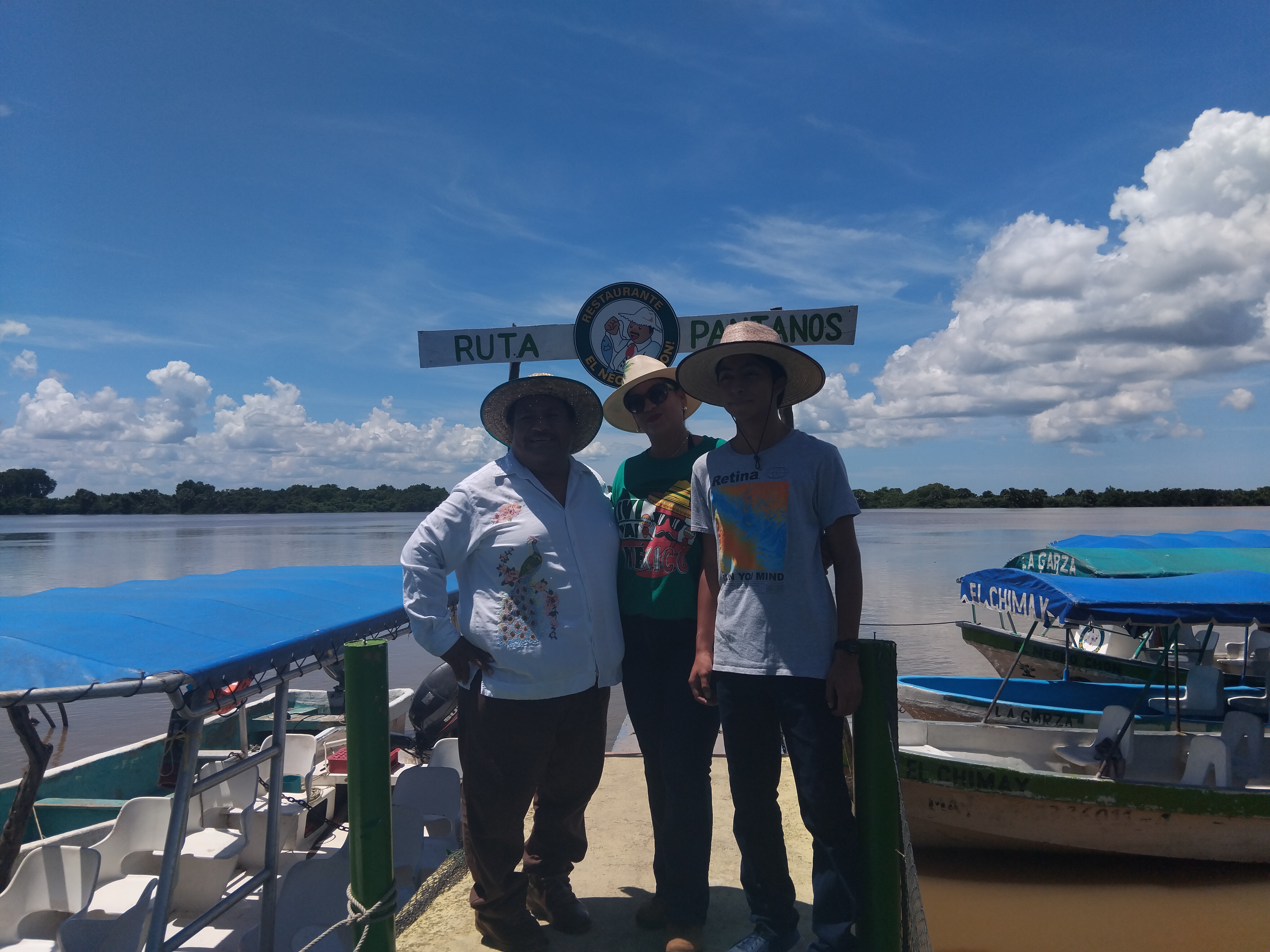 Pantanos de Centla Restaurante El negro chon, paseos en lancha (Tours) y cabañas. image 8