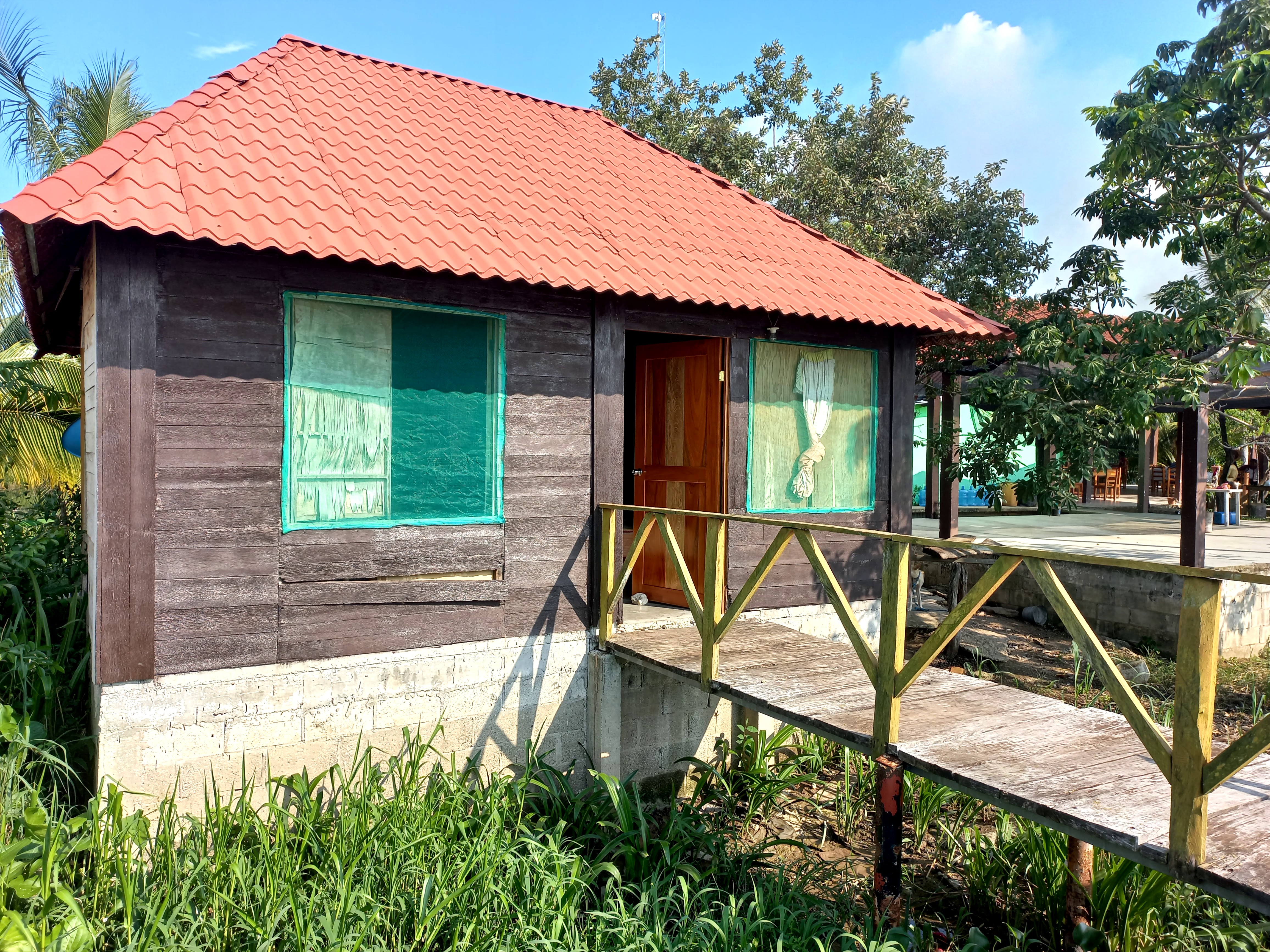 Pantanos de Centla Restaurante El negro chon, paseos en lancha (Tours) y cabañas. image 9