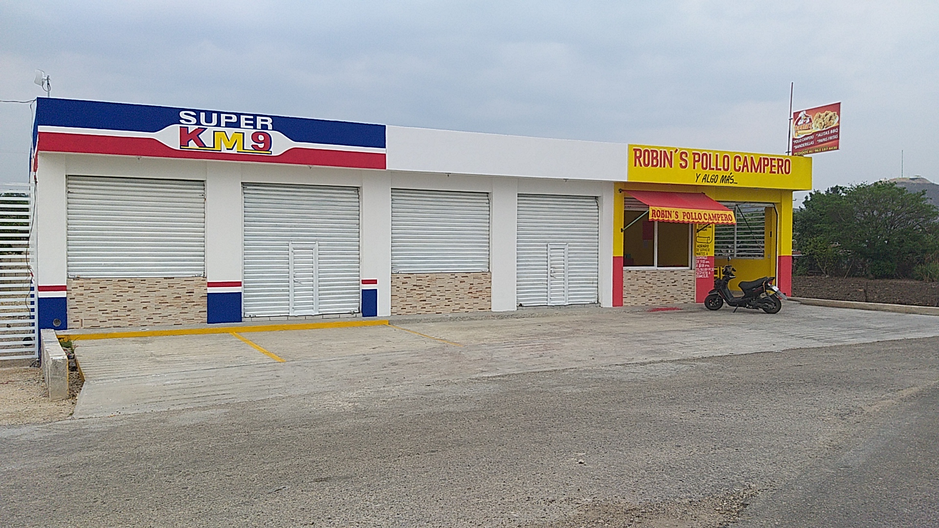 POLLO ROBIN´S image 3