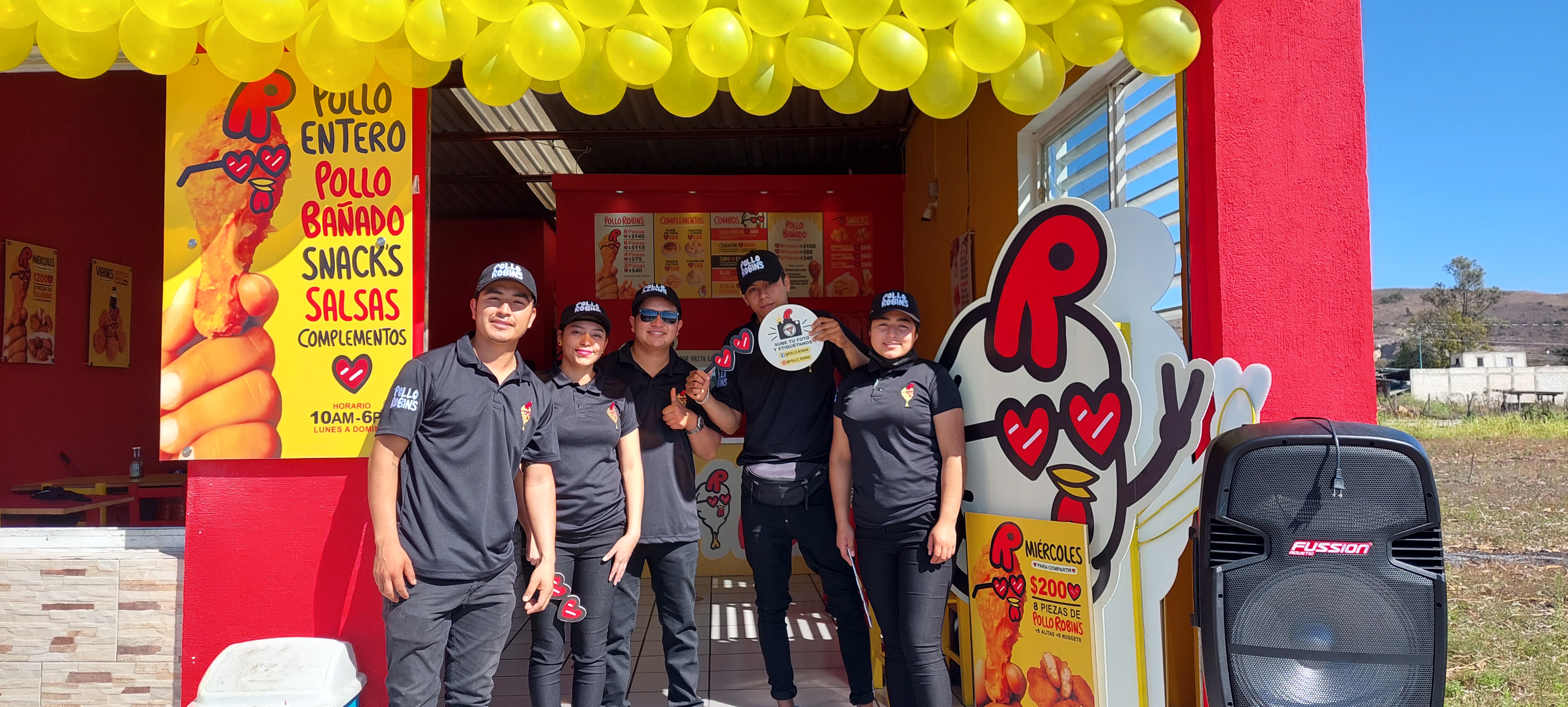 POLLO ROBIN´S image 4