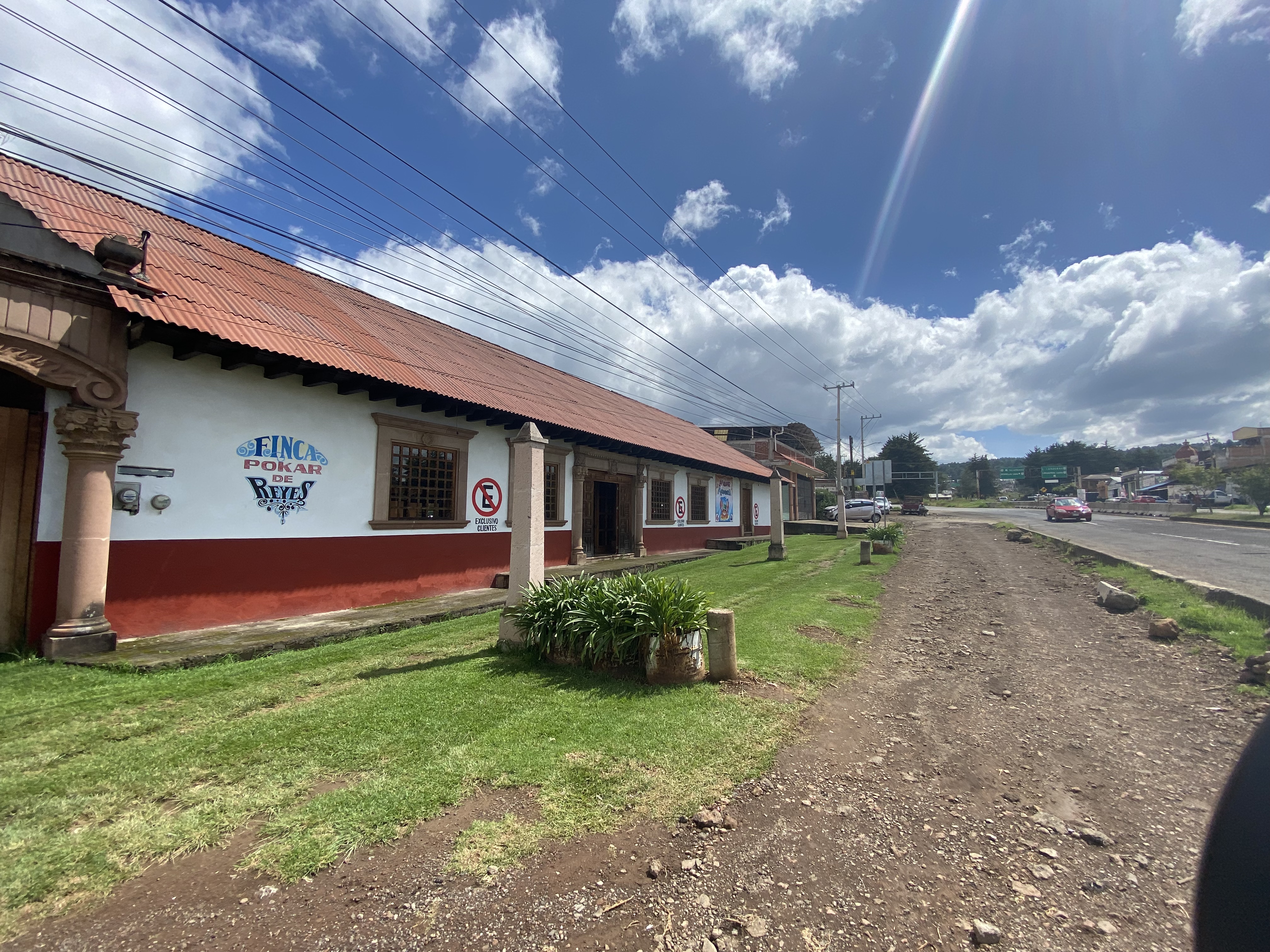 La Pasadita Marisqueria image 3